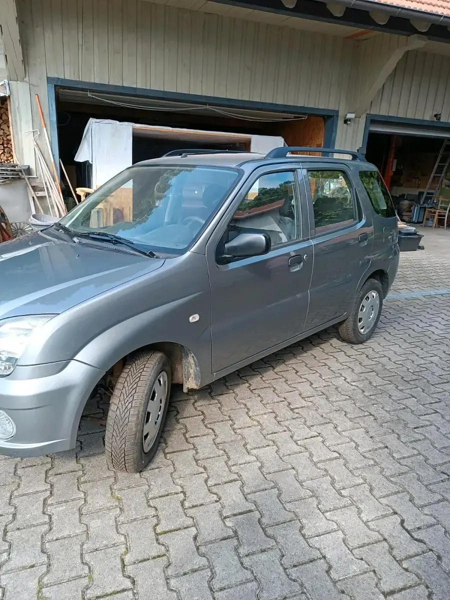 Occasion Subaru Justy 94 ch (69 kW) 2006 Argent Citadine