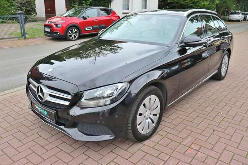 Schwarz Gebraucht 2016 Mercedes C220 Coupé | 16.480 € (Superpreis) - Bild 1/1