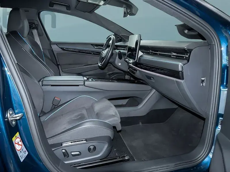 Gebraucht VW ID.7 Pro 210 kW (286 PS) 2024 Blau Limousine