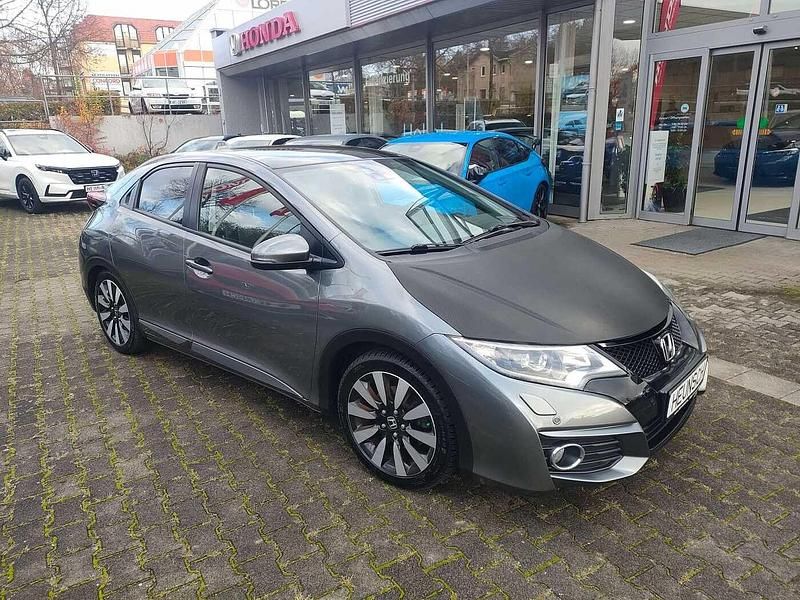 Grau Gebraucht 2017 Honda Civic Executive Limousine | 13.200 € (Fairer Preis) - Bild 1/4