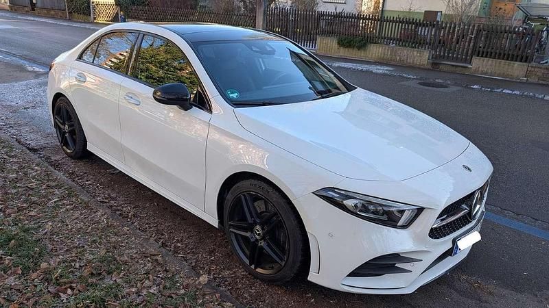 Gebraucht Mercedes A250 AMG line 224 PS (164 kW) 2020 Weiß Limousine