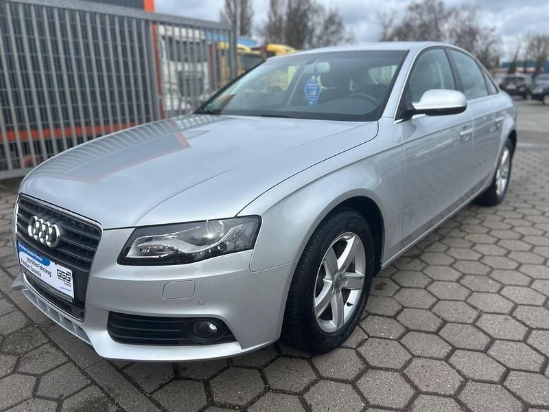 Gebraucht Audi A4 Ambiente 120 PS (88 kW) 2010 Silber Limousine