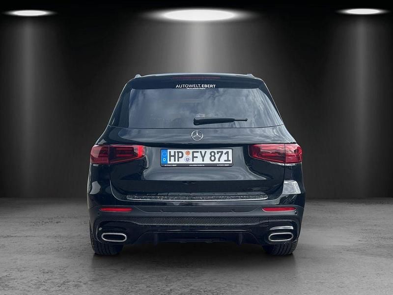 Gebraucht Mercedes GLB200 AMG 150 PS (110 kW) 2024 Kosmosschwarz SUV