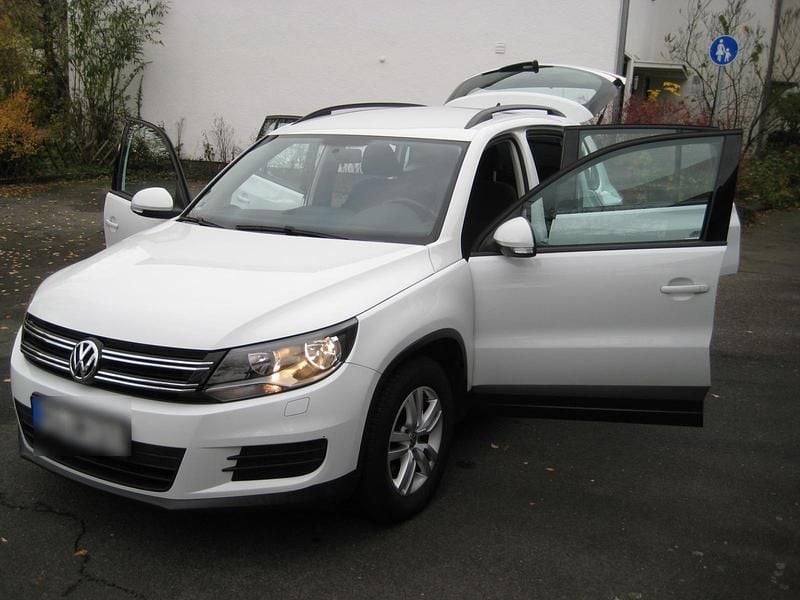 Weiß Gebraucht 2016 VW Tiguan SUV | 10.900 € (Superpreis) - Bild 1/4