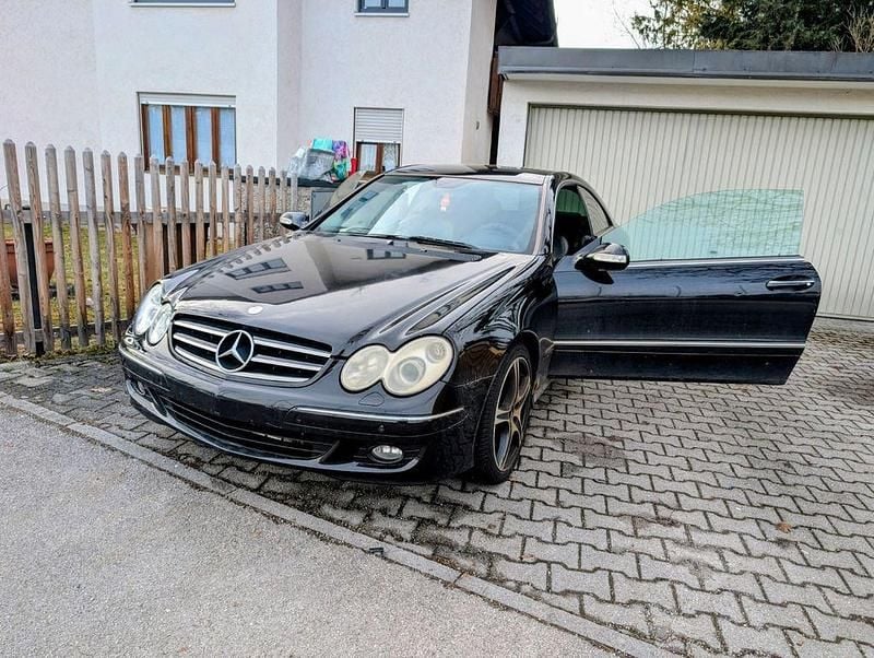 Gebraucht Mercedes CLK350 Avantgarde 272 PS (200 kW) 2006 Schwarz Coupé