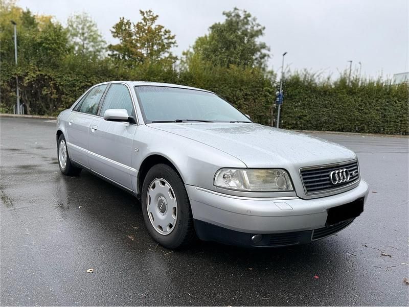 Silber Gebraucht 2001 Audi A8 Limousine | 2.950 € (Superpreis) - Bild 1/4