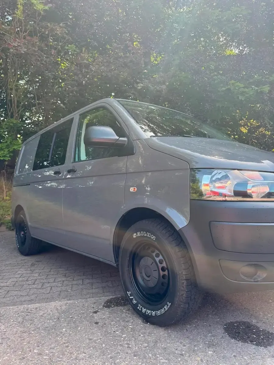 Gebraucht VW Transporter 102 PS (75 kW) 2013 Grau Van