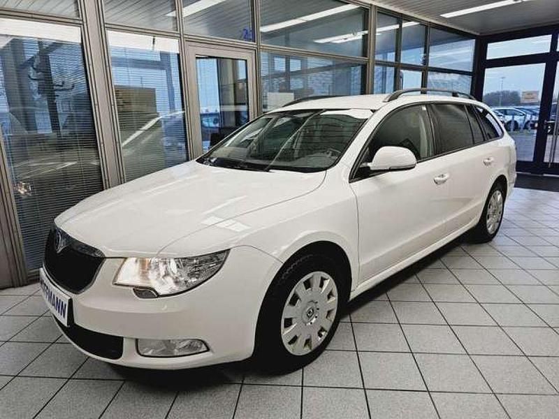 Gebraucht Skoda Superb 125 PS (91 kW) 2012 Weiß Kombi
