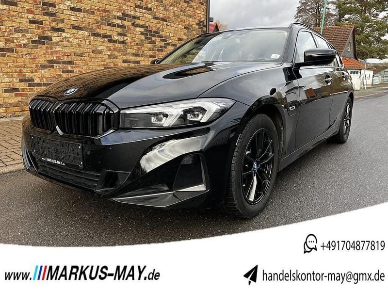 Gebraucht BMW 330e Sport Line 292 PS (214 kW) 2022 Schwarz ii/bonnet fluid black Kombi