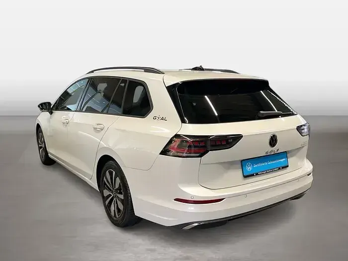 Gebraucht VW Golf VIII Goal 150 PS (110 kW) 2025 Oryxweiss perlmutteffekt Kombi