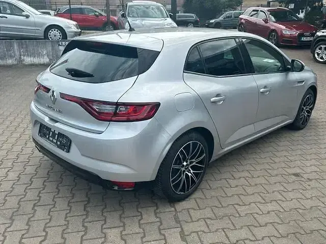 Gebraucht Renault Mégane IV Bose Edition 110 PS (80 kW) 2017 Silber Limousine