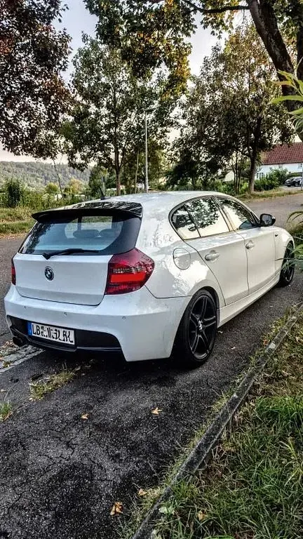 Gebraucht BMW 130 M Sport 258 PS (189 kW) 2009 Weiß Kleinwagen