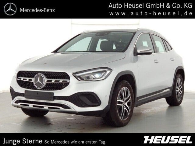 Silber Gebraucht 2022 Mercedes GLA180 SUV | 36.900 € (Teuer) - Bild 1/4