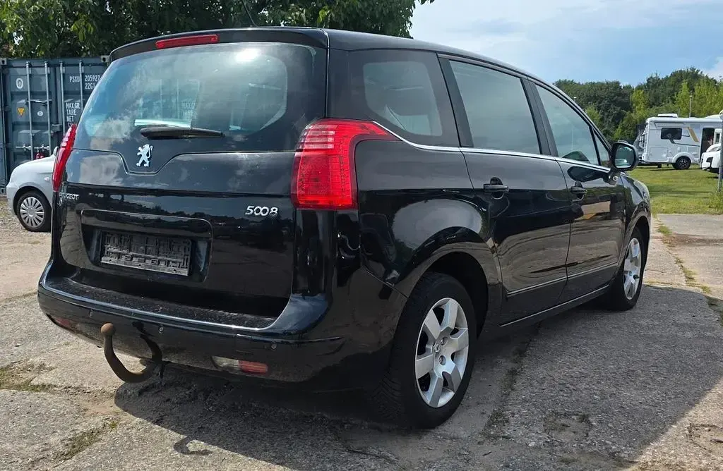 Gebraucht Peugeot 5008 Premium 109 PS (80 kW) 2010 Schwarz Van / Kleinbus