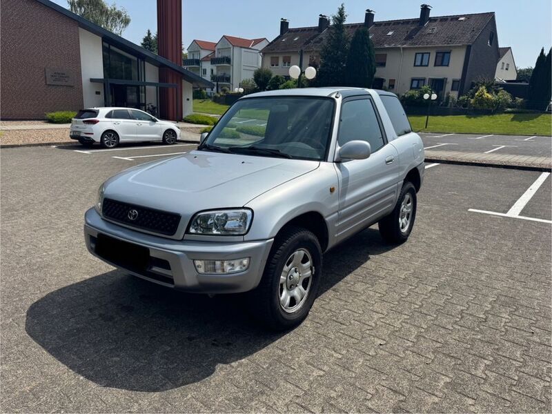 Silber Gebraucht 1998 Toyota RAV4 SUV | 4.490 € (Superpreis) - Bild 1/4