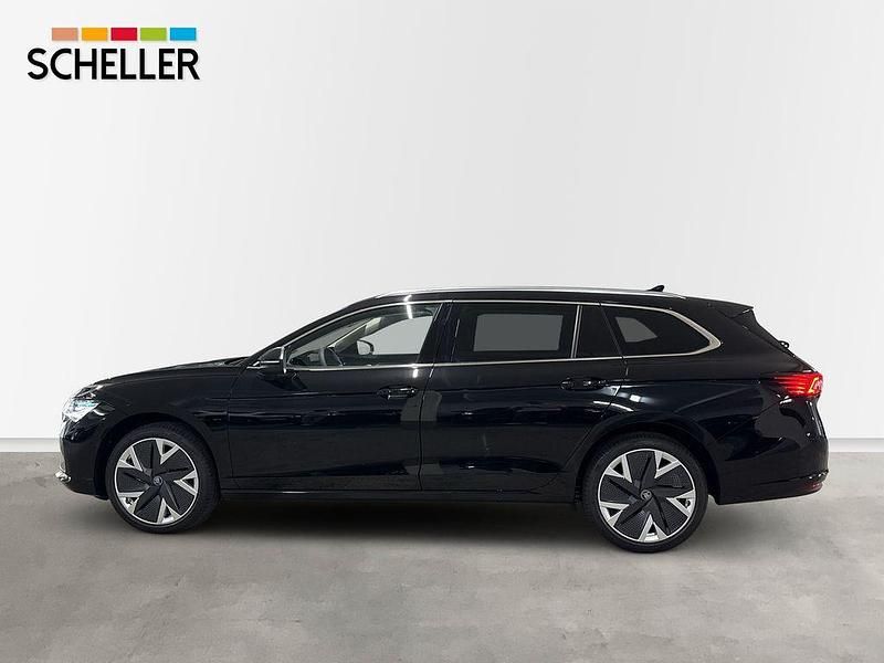 Neu Skoda Superb Selection 150 PS (110 kW) 2025 Schwarz Kombi