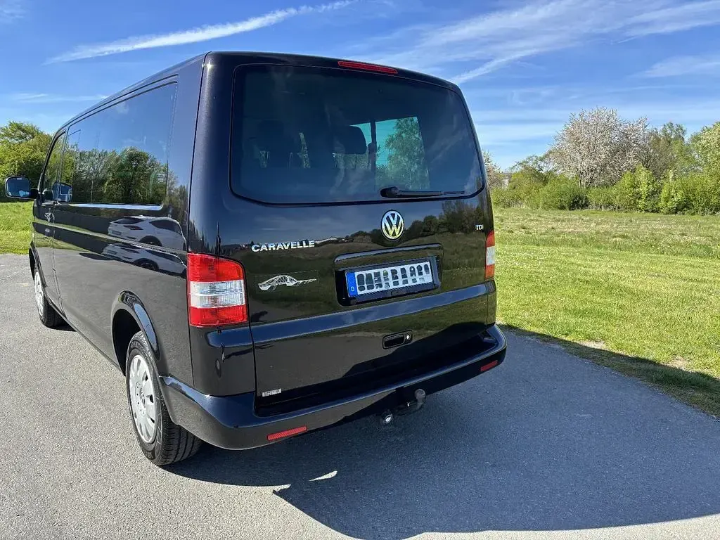 Gebraucht VW Caravelle Comfortline 102 PS (75 kW) 2008 Schwarz Van