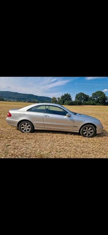 Silber Gebraucht 2004 Mercedes 190 Elegance Limousine | 2.100 € (Teuer) - Bild 1/4