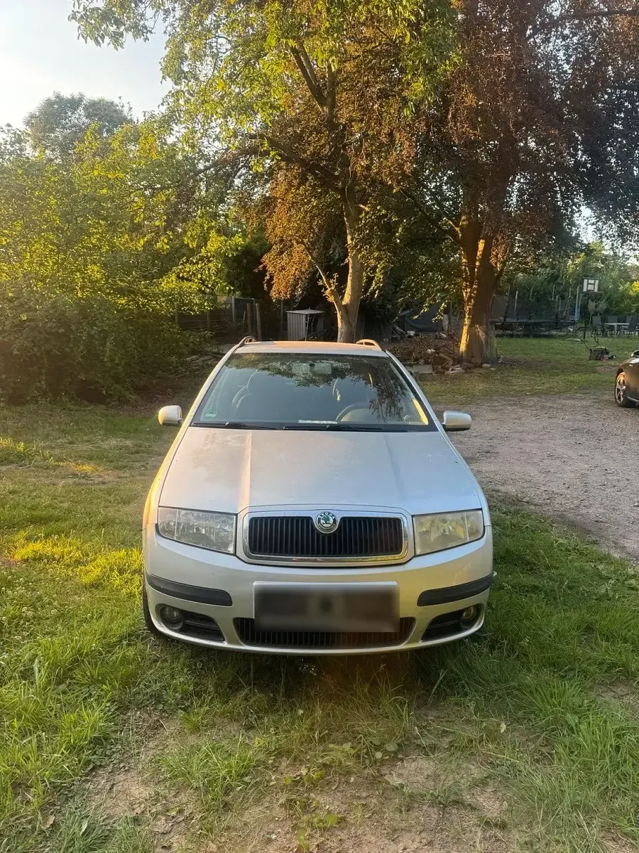 Gebraucht Skoda Fabia 85 PS (62 kW) 2005 Silber Kleinwagen