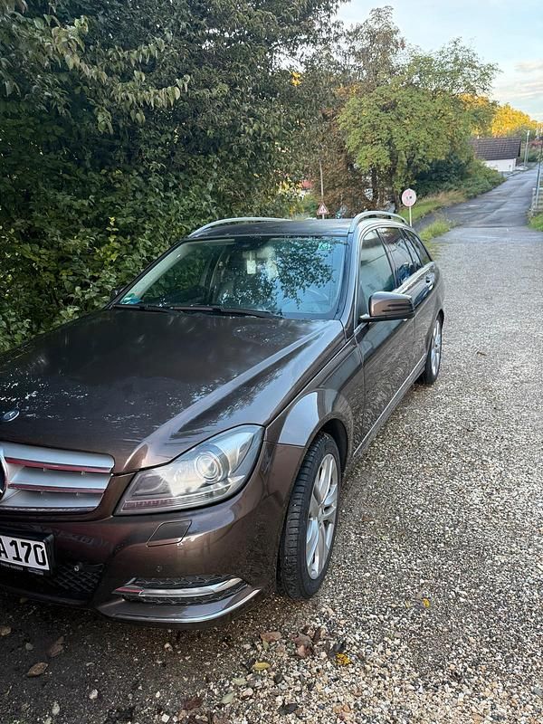Andere farben Gebraucht 2013 Mercedes C250 Kombi | 9.300 € (Fairer Preis) - Bild 1/4