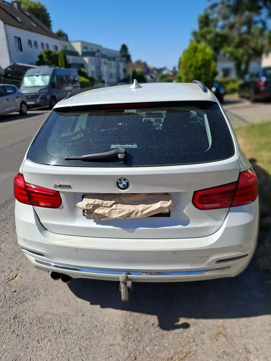 Gebraucht BMW 330 Luxury Line 258 PS (189 kW) 2015 Weiß Kombi