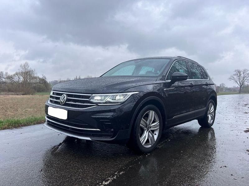 Gebraucht VW Tiguan Elegance 150 PS (110 kW) 2021 Schwarz SUV