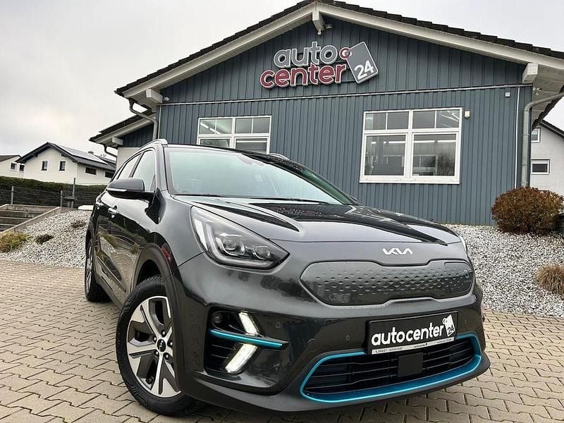 Grau Gebraucht 2021 Kia e-Niro Spirit SUV | 19.980 € (Guter Preis) - Bild 1/4