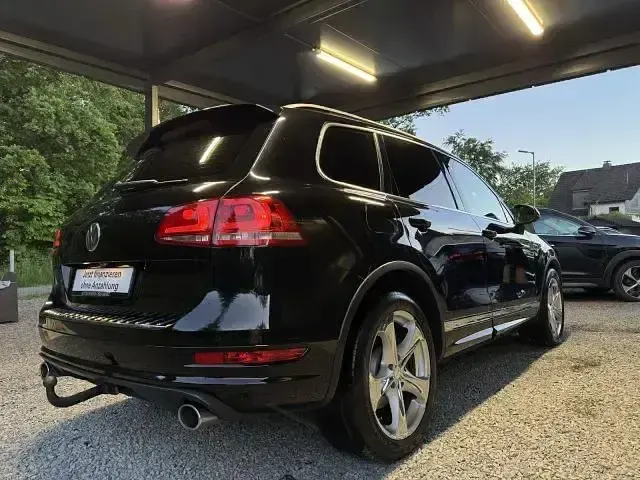 Gebraucht VW Touareg R-line 340 PS (250 kW) 2011 Schwarz metallic SUV