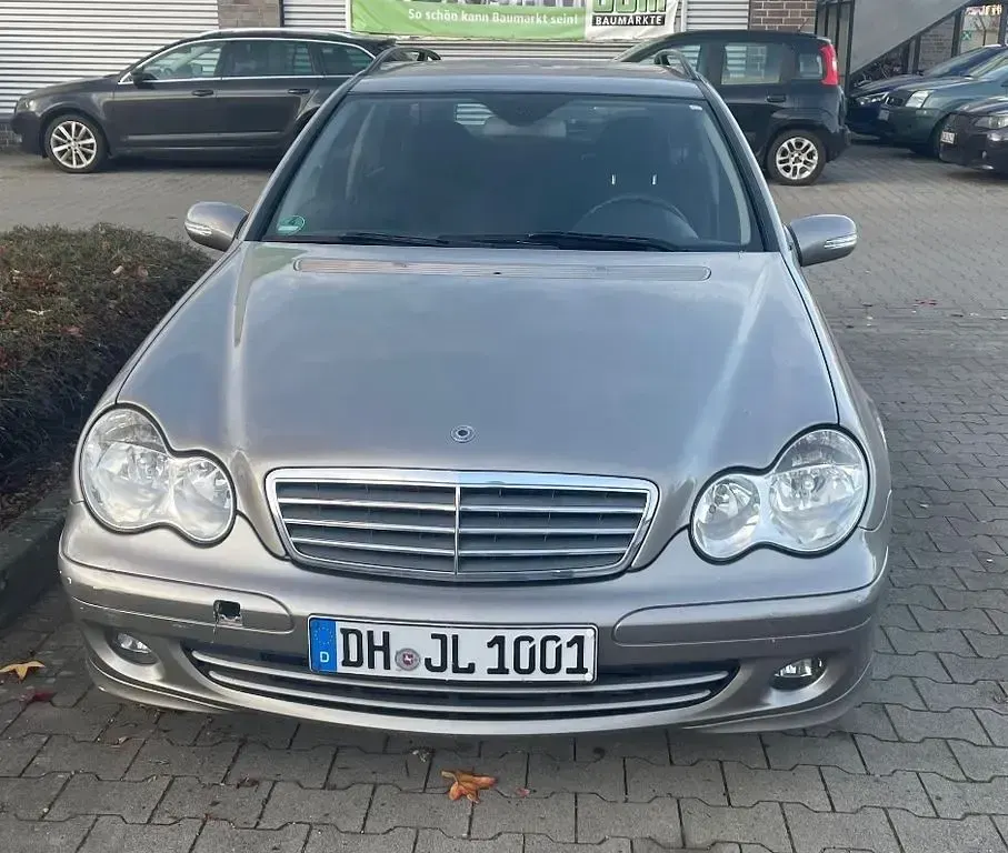 Gebraucht Mercedes C200 Classic 122 PS (89 kW) 2005 Silber Limousine