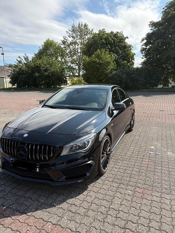 Schwarz Gebraucht 2016 Mercedes CLA45 AMG AMG Coupé | 26.000 € (Fairer Preis) - Bild 1/4