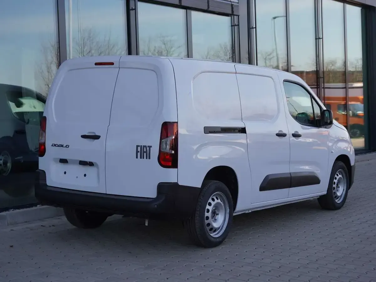 Neu Fiat Doblò 102 PS (75 kW) 2026 Weiß Van / Kleinbus