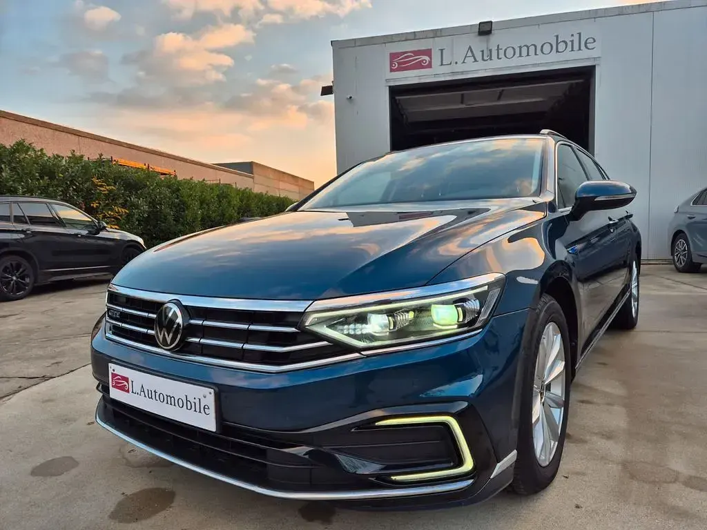 Gebraucht VW Passat GTE 218 PS (160 kW) 2021 Blau Limousine
