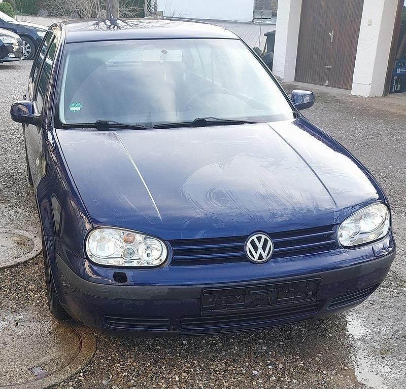 Gebraucht VW Golf IV 110 PS (80 kW) 2002 Blau Kleinwagen