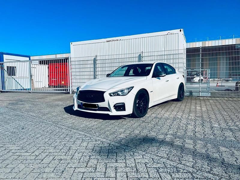 Gebraucht Infiniti Q50 Sport Tech 364 PS (267 kW) 2016 Weiß Limousine