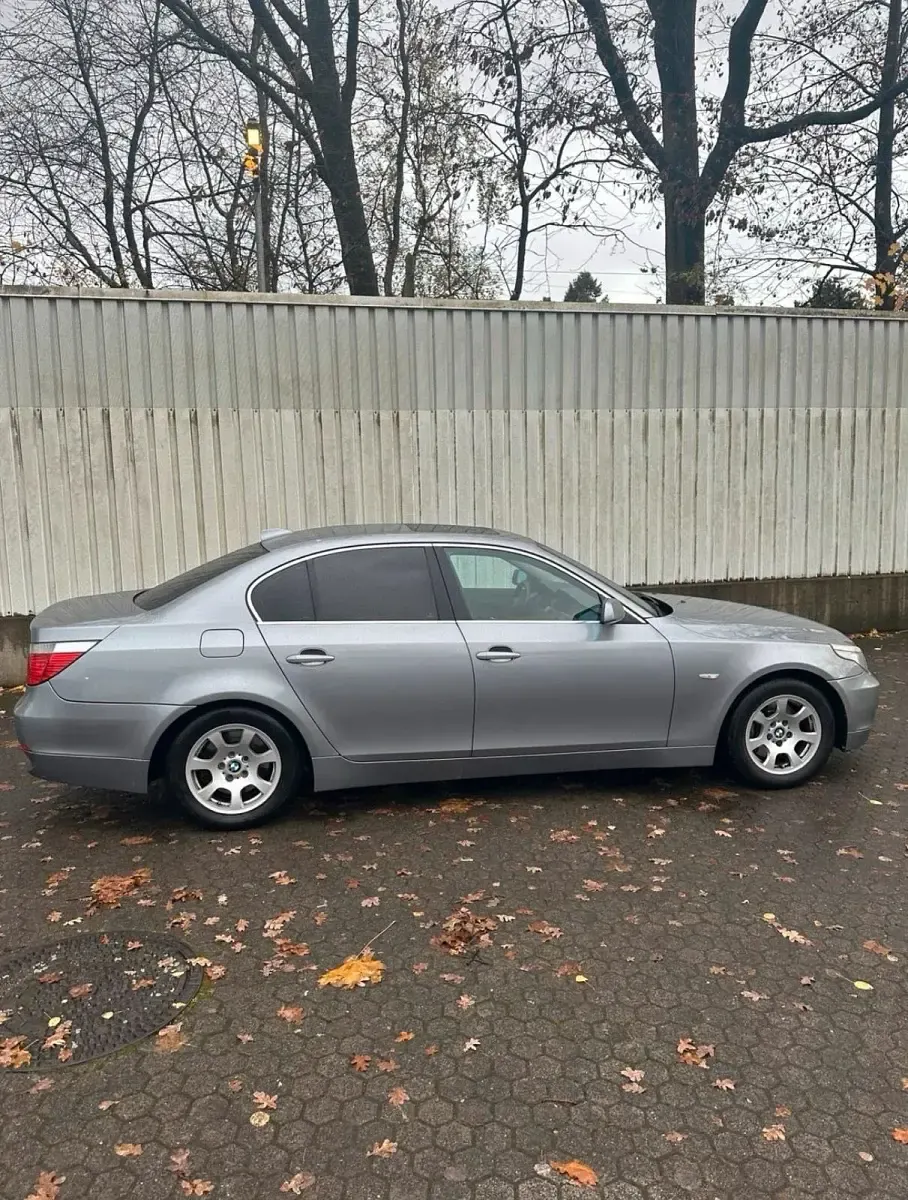 Używany BMW 520 170 KM (125 kW) 2003 Srebrny Sedan/Limuzyna