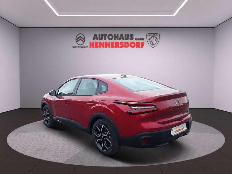 Gebraucht Citroën e-C4 Feel 100 kW (136 PS) 2023 Rot Limousine