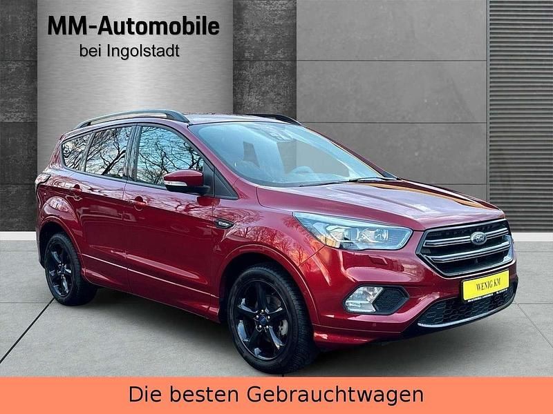 Rot Gebraucht 2019 Ford Kuga ST-Line SUV | 19.980 € (Etwas zu teuer) - Bild 1/4