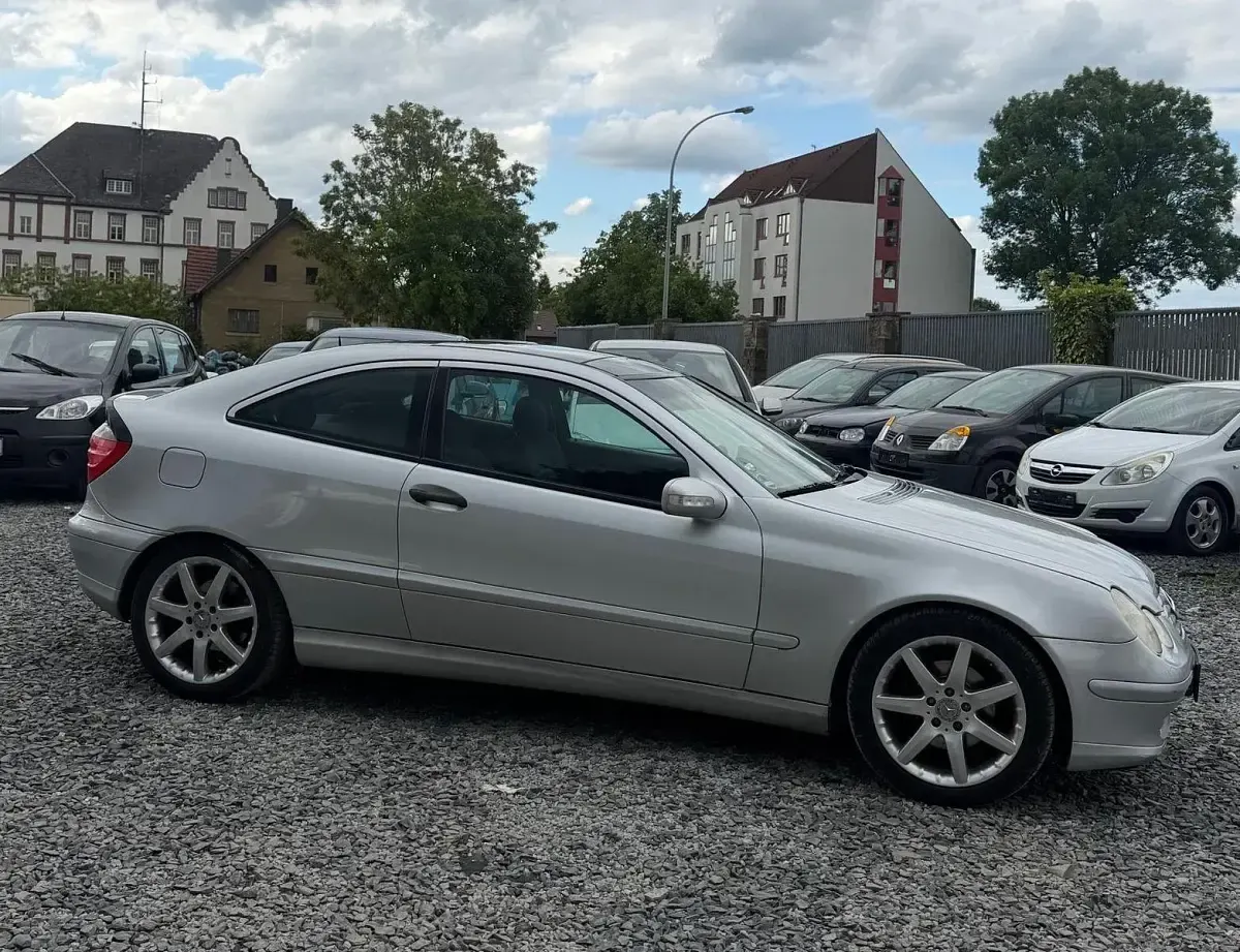 Gebraucht Mercedes CL200 163 PS (119 kW) 2001 Silber Coupé