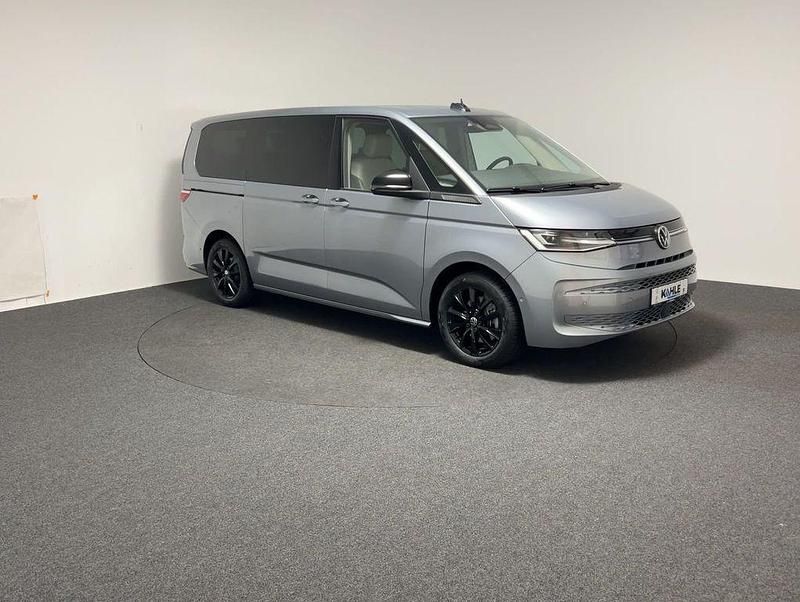 Gebraucht VW Multivan Life 150 PS (110 kW) 2026 Silber Van