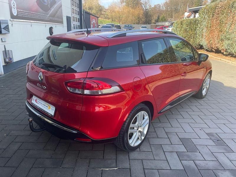 Gebraucht Renault Clio V LIMITED 76 PS (55 kW) 2020 Rot Limousine