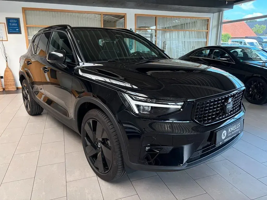 Gebraucht Volvo XC40 Plus 163 PS (119 kW) 2025 Schwarz SUV