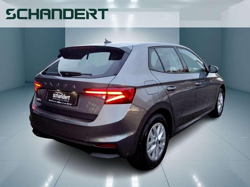 Neu Skoda Fabia Selection 80 PS (58 kW) 2025 Graphitegrau metallic Kleinwagen