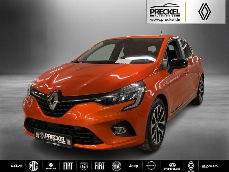 Valenciaorange metallic (metallic) Gebraucht 2022 Renault Clio V Zen Kleinwagen | 13.570 € (Fairer Preis) - Bild 1/4