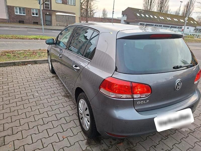 Gebraucht VW Golf VI Style 105 PS (77 kW) 2011 Grau Kleinwagen