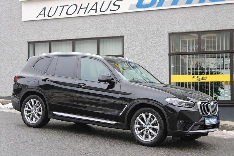 Schwarz Gebraucht 2022 BMW X3 Sport Line SUV | 33.600 € - Bild 1/4