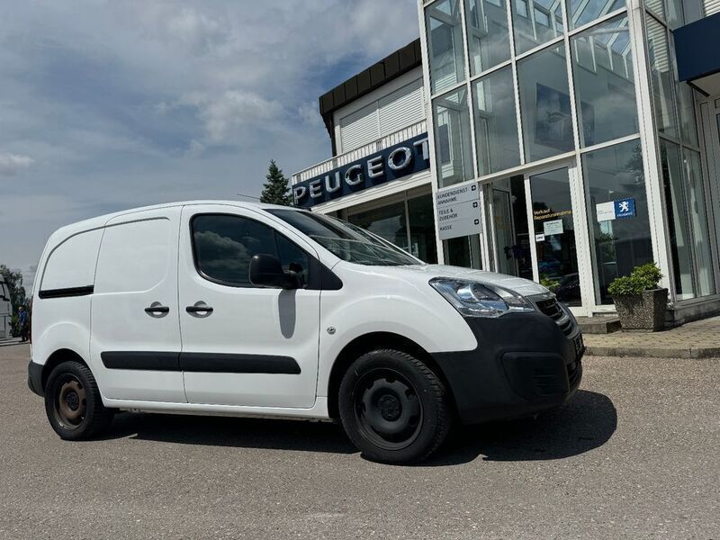 Gebraucht Peugeot Partner Premium 99 PS (72 kW) 2019 Weiß Van / Kleinbus