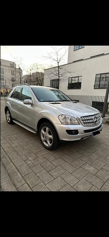 Gebraucht Mercedes ML280 190 PS (139 kW) 2006 Silber SUV
