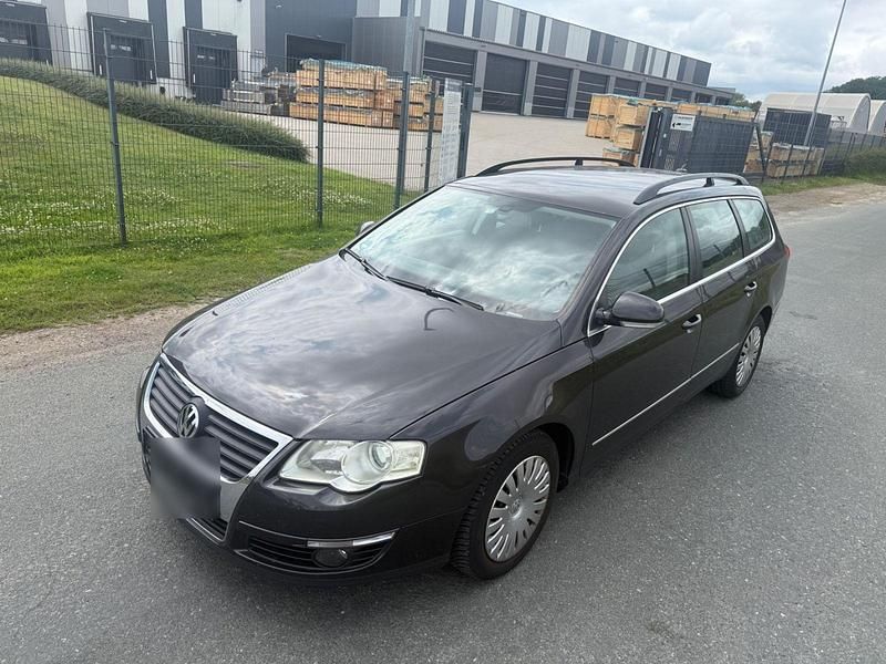 Schwarz Gebraucht 2008 VW Passat Kombi | 1.890 € (Guter Preis) - Bild 1/4