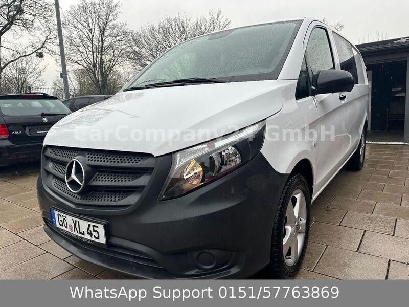 Arktikweiss Gebraucht 2022 Mercedes Vito Van / Kleinbus | 44.018 € - Bild 1/4