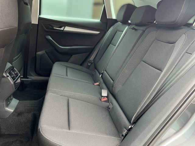 Gebraucht Skoda Karoq Selection 150 PS (110 kW) 2024 Graphitegrau SUV